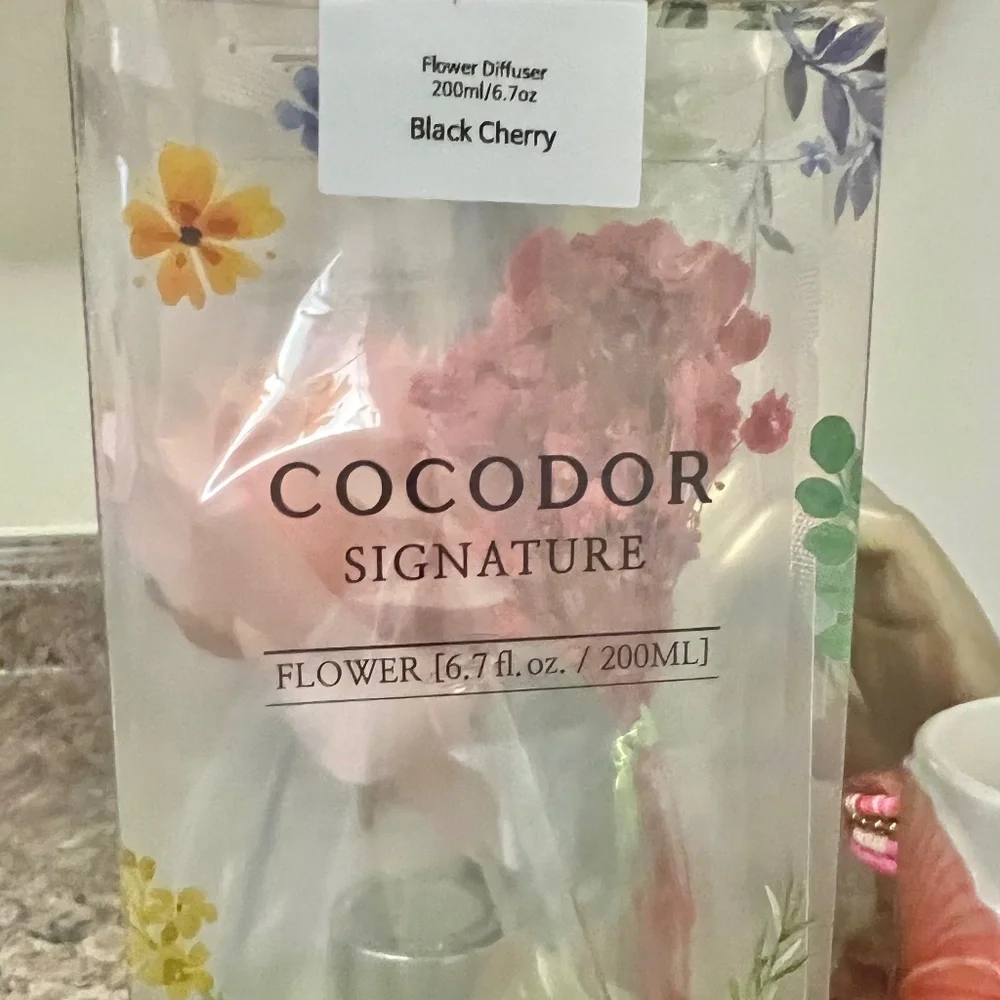 NWT Tulip Mug and Black Cherry Flower Diffuser
